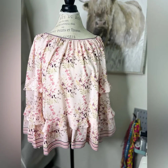 Spectacular Like New Romantic Floral Large blouse Max Studio - Picture 2 of 10